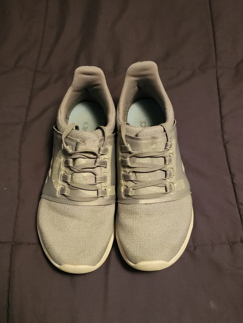 Light Gray Athletic Sneakers - Casual Training Shoes Size 9